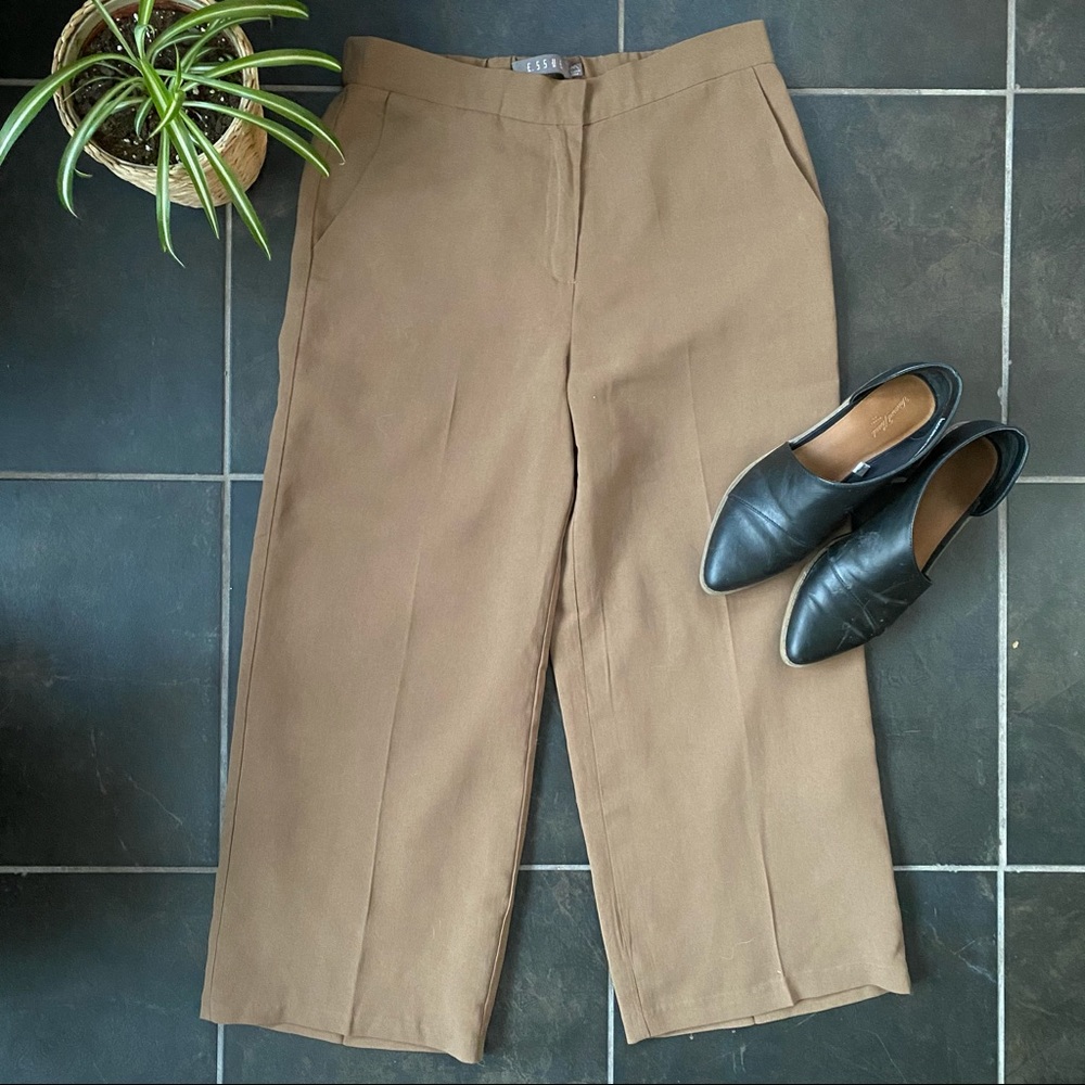 Wide legged cropped trousers